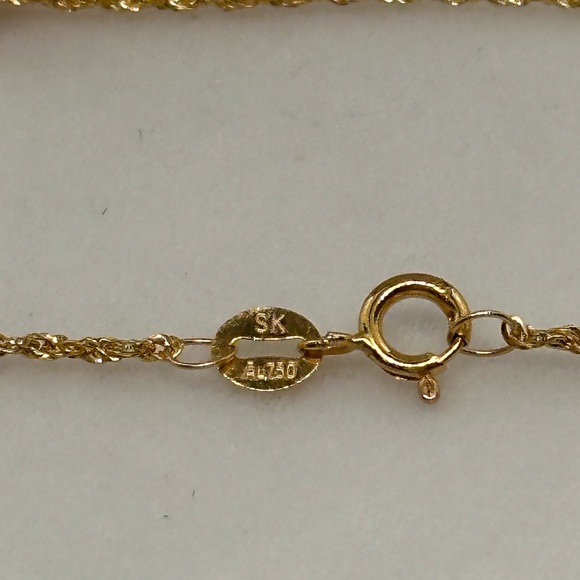 18k Solid Gold Dragon Pendant Necklace
AU750 Stamped - Picture 3 of 5